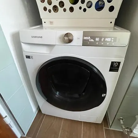 Stradung 9 Eg Links Apartmán